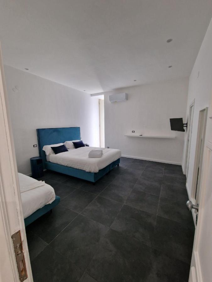 Art Street Hotel Неаполь Экстерьер фото