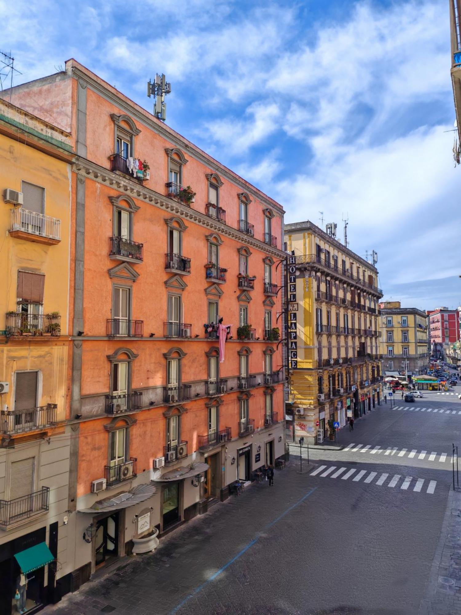 Art Street Hotel Неаполь Экстерьер фото