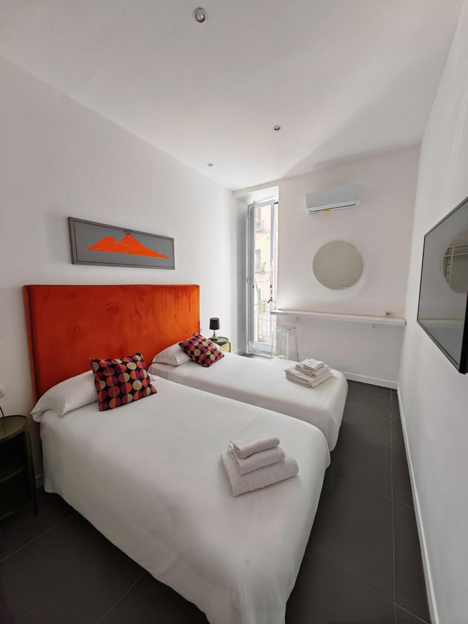 Art Street Hotel Неаполь Экстерьер фото