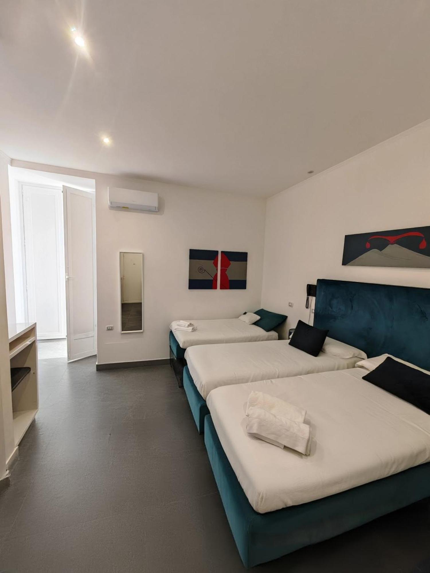 Art Street Hotel Неаполь Экстерьер фото